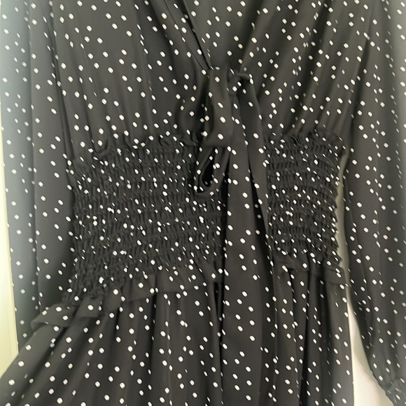 Max Studio Knee high polka dot dress 👗 long sleeve V neck line size XL - Picture 3 of 5